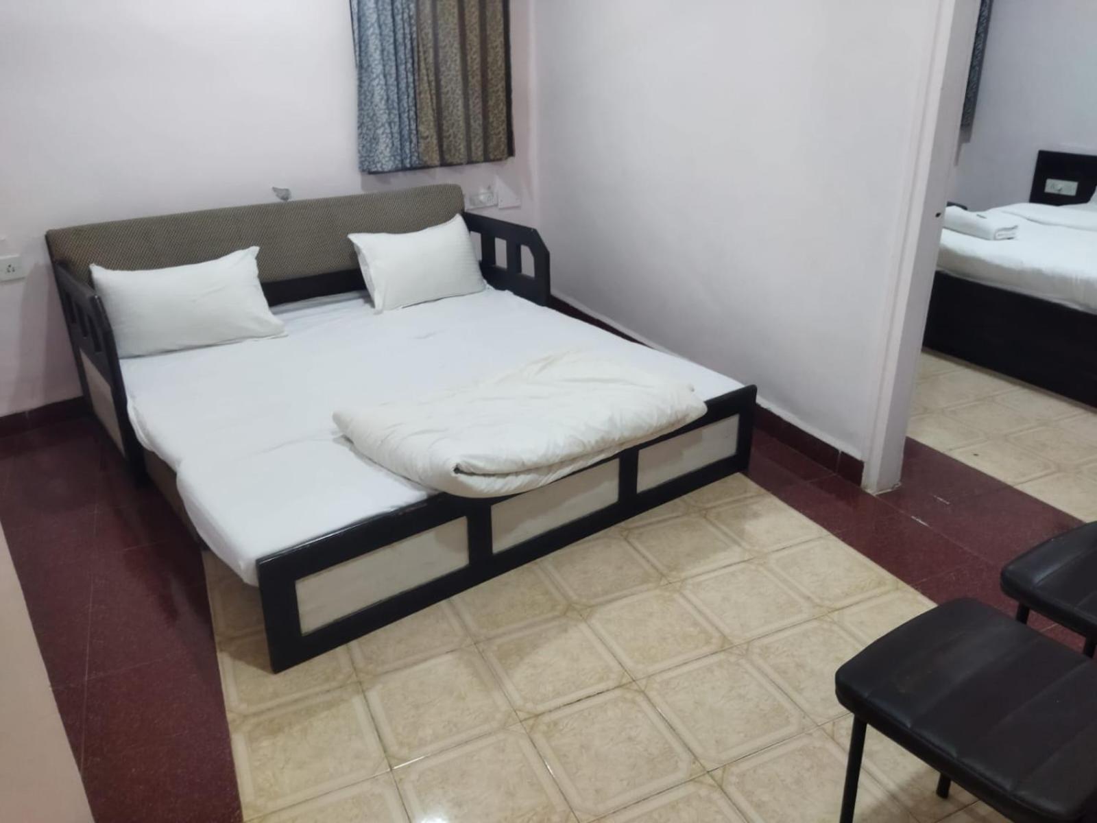 Hotel Laxmi Residency Lonavala Exterior foto